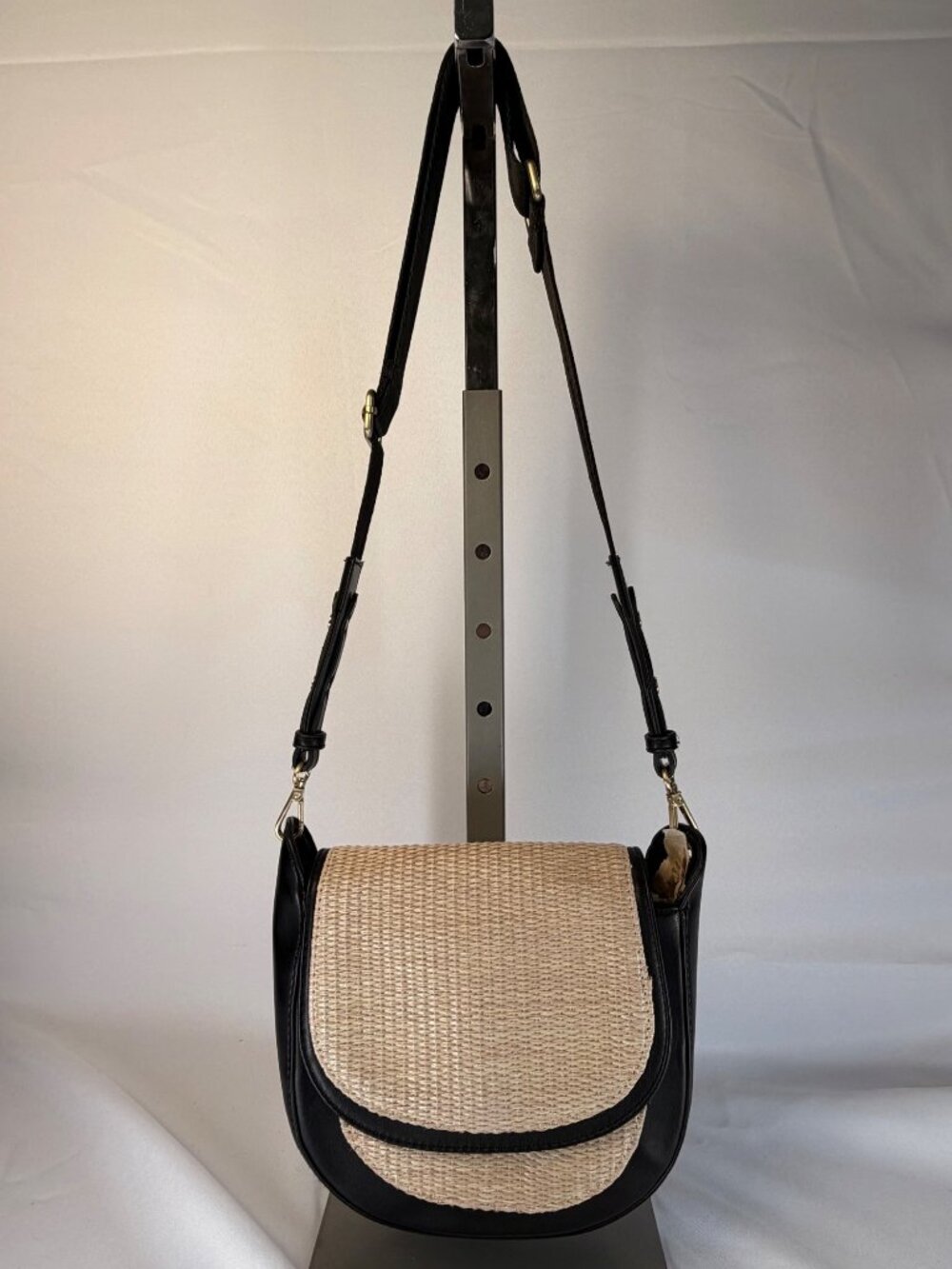 Saddle Crossbody Bag Flap Shoulder Purse Woven Straw Black Leather Resort Boho